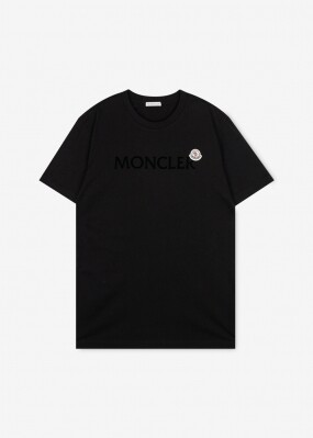 몽클레어 남성 로고 레터링 블랙 반팔티 8C00064 8390T 999