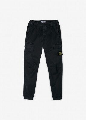 스톤아일랜드 남성 와펜 패치 네이비 팬츠 7915313L1 A0120