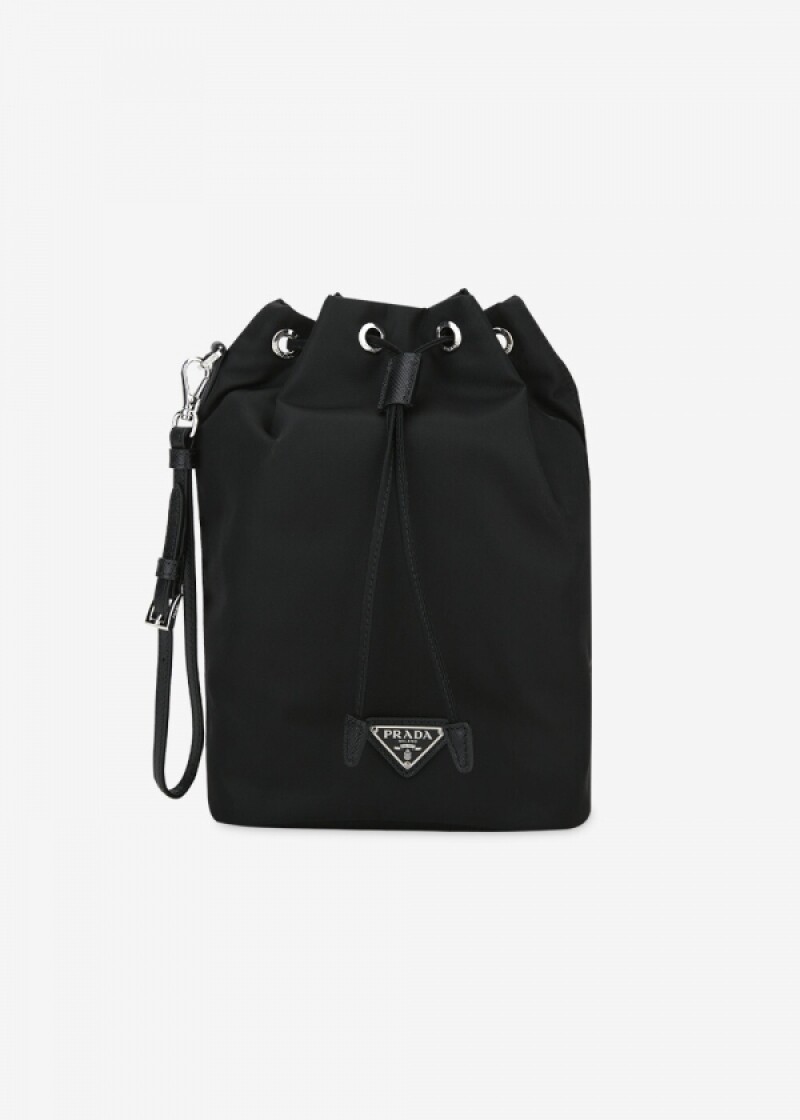 프라다 여성 리나일론 삼각 로고 블랙 파우치 1NS369 R067 F0002