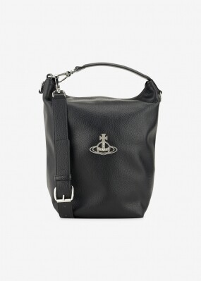 비비안웨스트우드 여성 ORB 로고 블랙 버킷백 4C020001U S000D N403