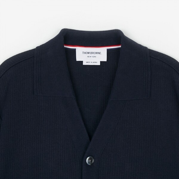 꼬르소밀라노,톰브라운 남성 로고 패치 네이비 가디건 MJT380A J0083 415